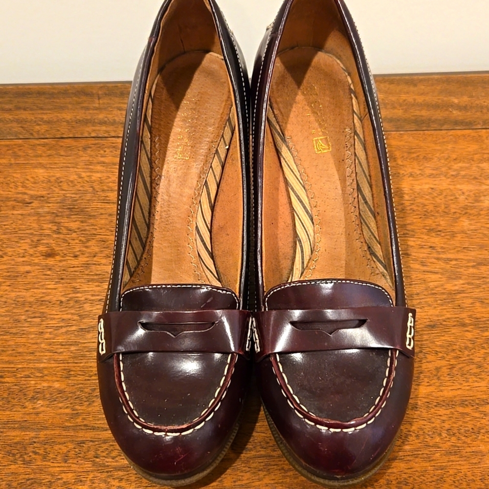 SPERRY TOP SIDER HEELS
